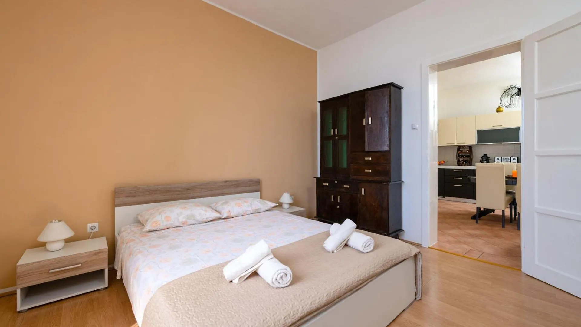 Wohnung In Koromacno Mit Garten, Schoene Aussicht 0*,  Kroatië